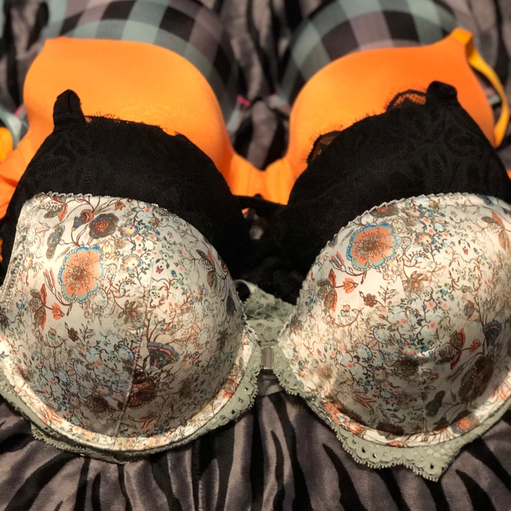 💥💥Like new💥💥Victoria secret bras
